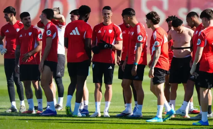 Peque y seis internacionales se incorporan al grupo y solo faltan Suazo y Nyland