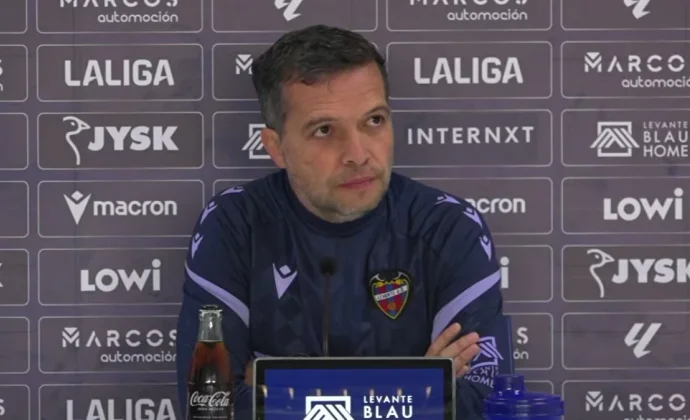 Luis Castro, sobre Carlos Álvarez, Pablo Martínez, Iván Romero, Tai Abed, Espí, Ryan y Etta Eyong