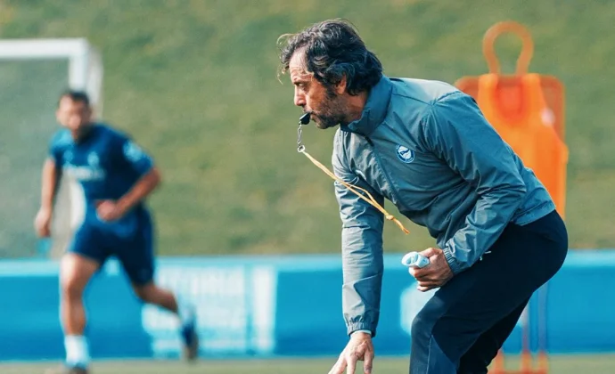 Quique recupera a los tres internacionales y solo tiene la baja de Benavídez