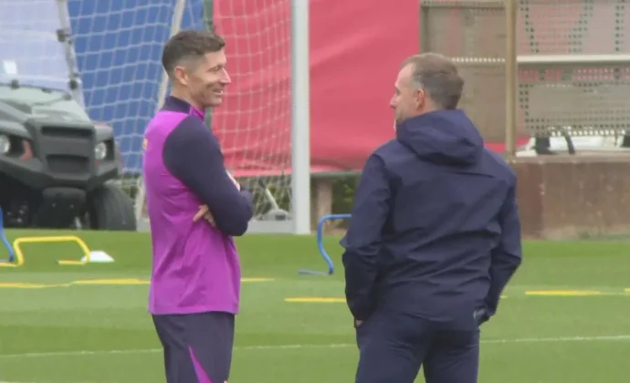 Flick, muy atento al desgaste físico de Lewandowski