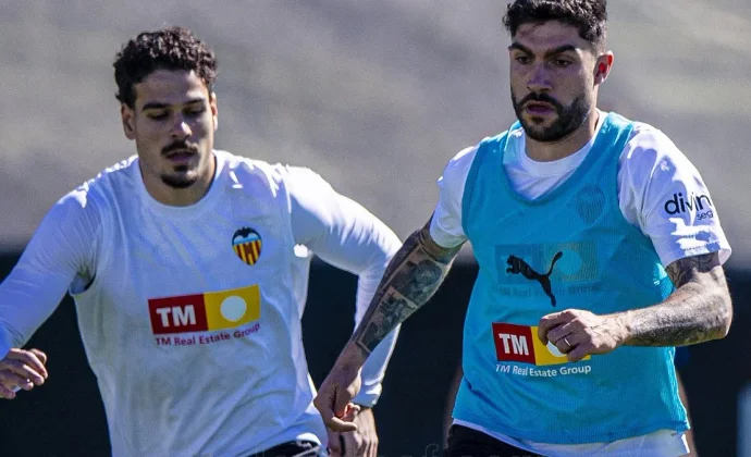 Ugrinic, Gayà y Thierry completan otra sesión con el grupo