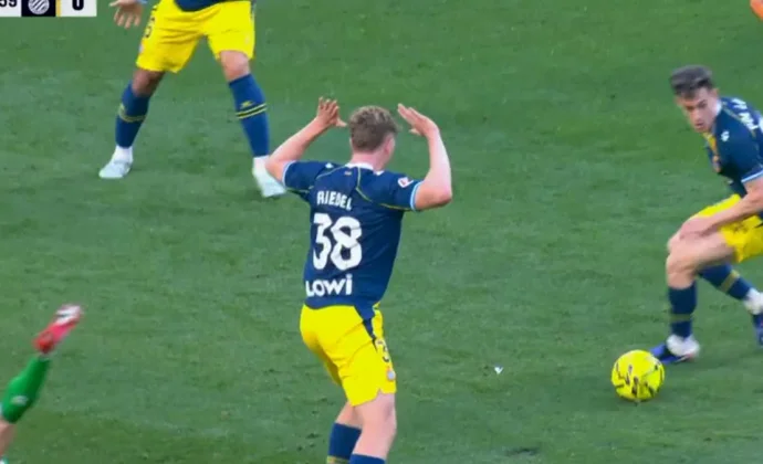 Riedel ve la quinta amarilla y se pierde el derbi en el Camp Nou