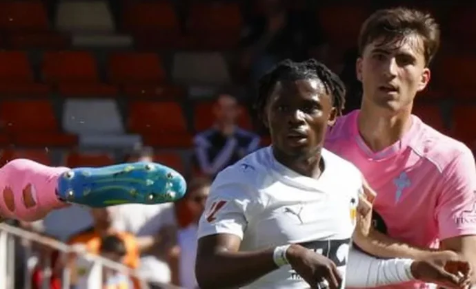 Javi Rodríguez vio su quinta tarjeta amarilla y se pierde la visita del Real Oviedo