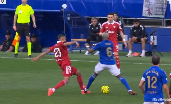 Söw tuvo que ser sustituido al descanso por una lesión de tobillo