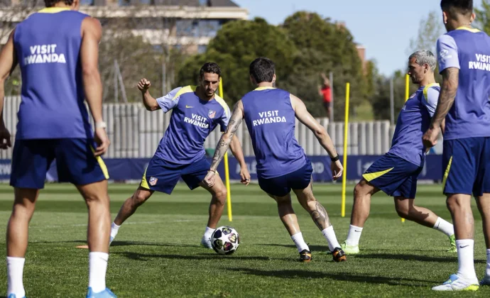 Oblak, Pubill y Mendoza repiten con el grupo. Barrios, Giménez y Cardoso, bajas