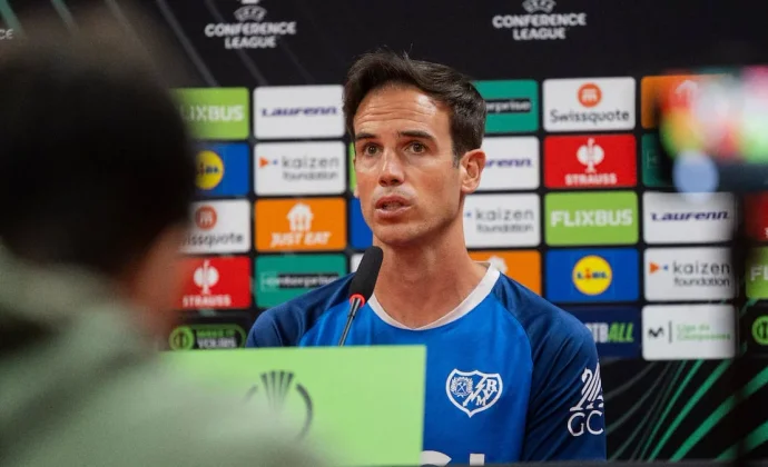 Íñigo confirma la recuperación de Akhomach y habla del partido contra el AEK