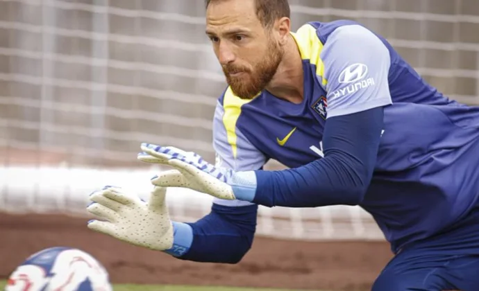 Oblak todavía no recibe el alta médica y mañana los médicos decidirán