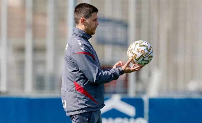 Lisci, a vueltas con Iker Muñoz y Lucas Torró