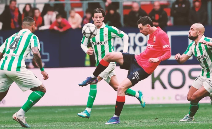 Osasuna ahonda en la involución del Betis