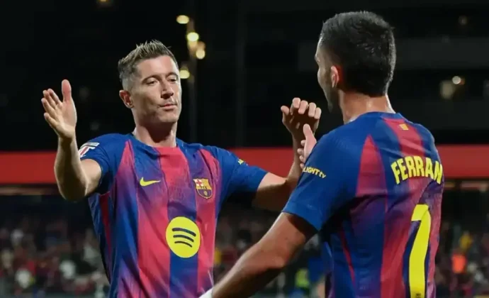 Ferran aprieta entre los últimos destellos de Lewandowski
