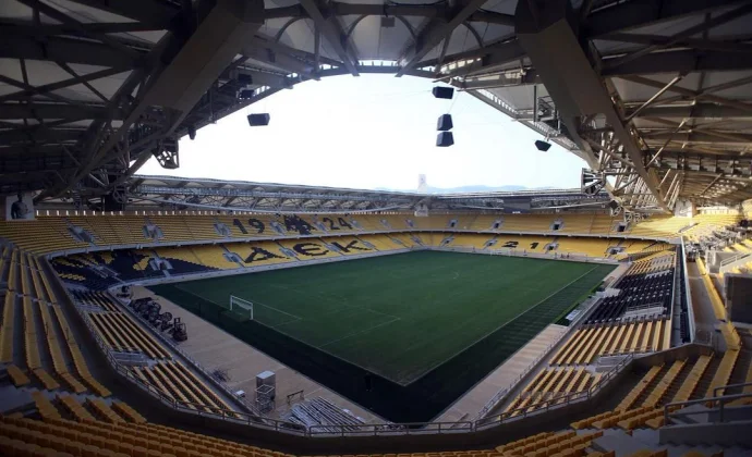 Alineaciones confirmadas del AEK - Rayo