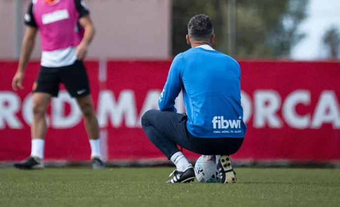 El Mallorca completa otra sesión sin los cinco lesionados