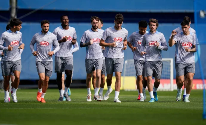 El Espanyol avanza en su preparación con la única baja de Puado