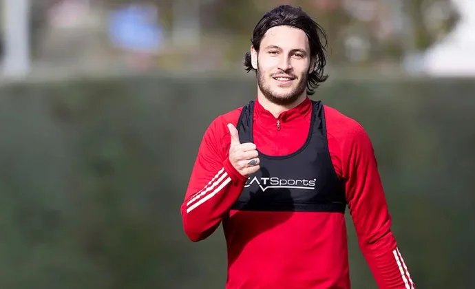 Juan Cruz se retira con molestias del entrenamiento y será sometido a pruebas