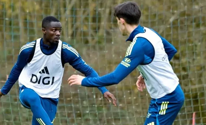 Eric Bailly vuelve al grupo. Sibo y Fonseca gestionan las cargas