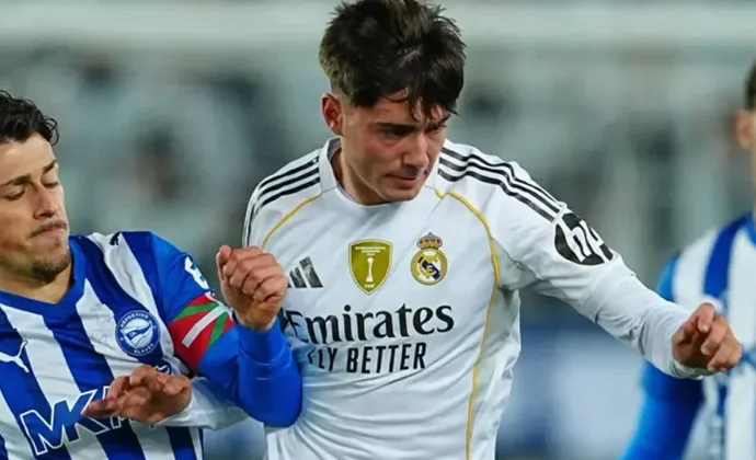 El Deportivo Alavés sigue a Víctor Valdepeñas para solicitar su cesión