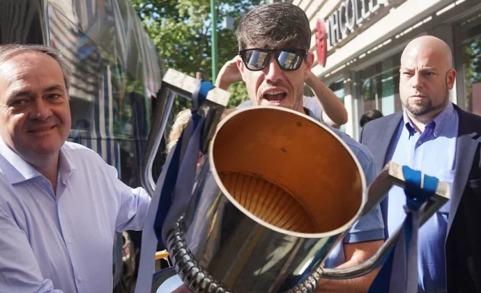 La Real Sociedad inicia hoy las celebraciones y todavía no tiene fecha de vuelta al trabajo