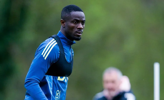 Bailly repite con el grupo y Almada solo tiene tres bajas médicas