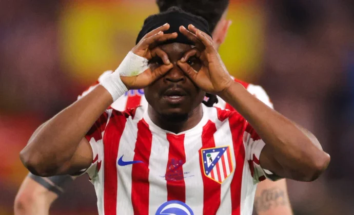 Lookman sufrió un pinchazo en el aductor, Llorente calambres y Sorloth un golpe