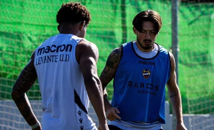 Brugué sigue quemando etapas con el grupo y Elgezabal continúa al margen