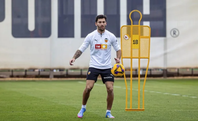 Hugo Duro y Unai Núñez se prueban con el grupo