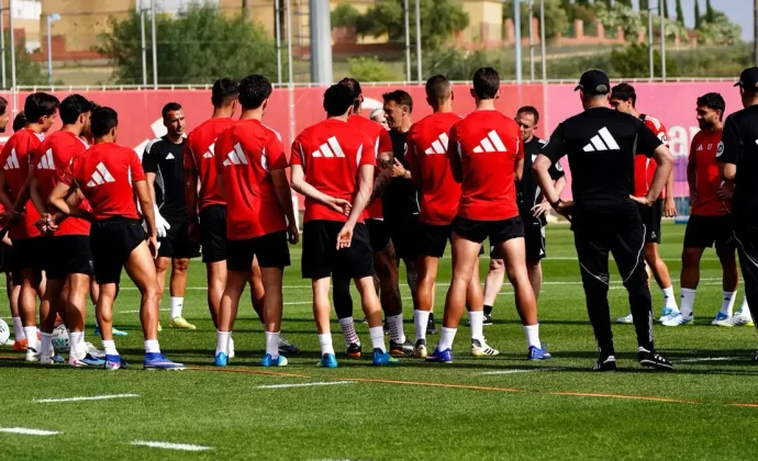 Azpilicueta, Marcao y Nyland, bajas en el entrenamiento vespertino