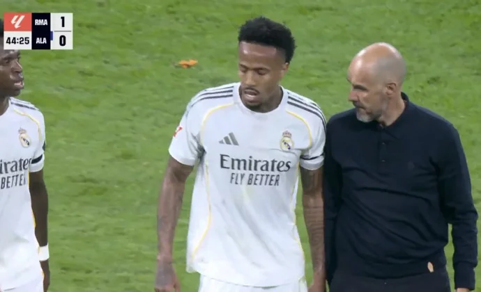 Militao pide el cambio por molestias en la rodilla