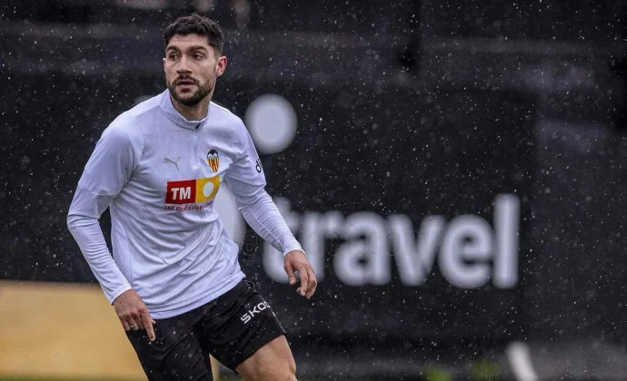 Unai Núñez se prueba con el grupo y Thierry está pendiente de pruebas