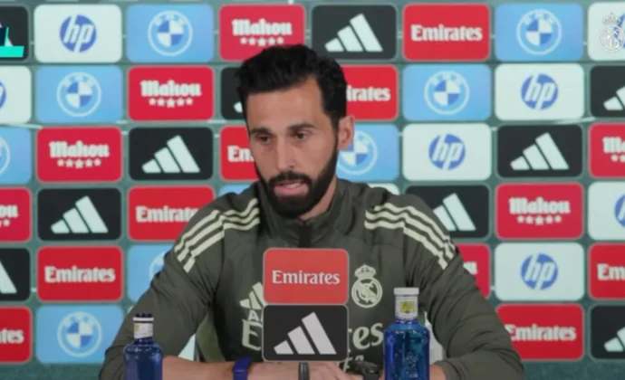 Arbeloa confirma la titularidad de Vinicius y habla de Carvajal, Trent, Mbappé, Militao, la cantera y el Betis