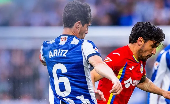 Matarazzo, pendiente de si se activa el protocolo por conmoción con Aritz Elustondo