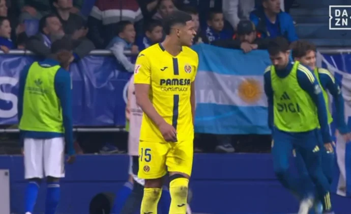 Santiago Mouriño tuvo que ser sustituido tras recibir un golpe en el tobillo