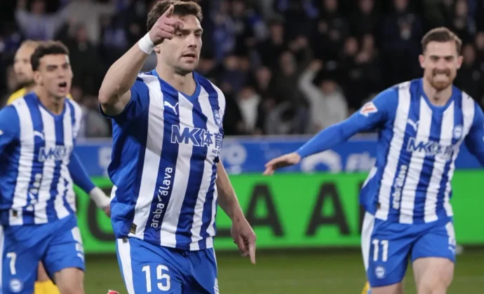 Quique parece tener dudas entre Boyé y Diabaté para recibir al Mallorca