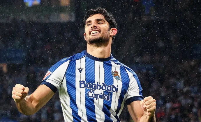 El doble parte médico de Gonçalo Guedes, baja para Vallecas