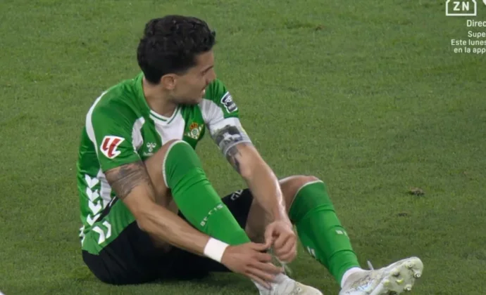 Bartra se retira con molestias del partido contra el Real Madrid