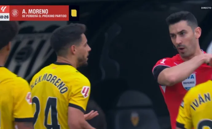 Álex Moreno se pierde la visita del Mallorca por acumulación de tarjetas