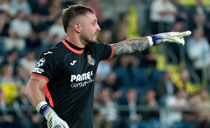 Arnau Tenas cambia el panorama groguet bajo palos