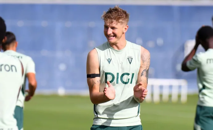 Pelayo comunica al Rayo su deseo de volver al Cádiz