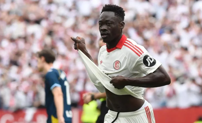 Venezia y Sevilla alcanzan por fin un principio de acuerdo por el traspaso de Akor Adams