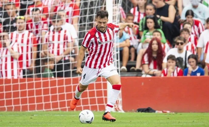 Según Deia, Paredes y Yeray ganan enteros para empezar LaLiga de titulares