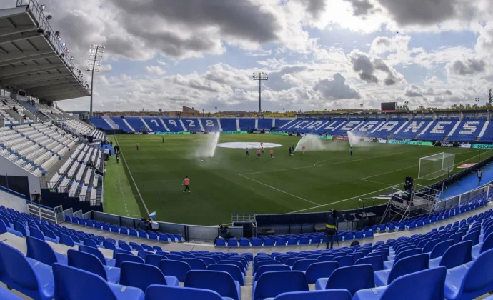 El Rayo comunica resignado que el partido contra el Espanyol se disputará en Butarque