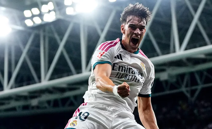 Santillana, Morientes, Joselu,… Espí