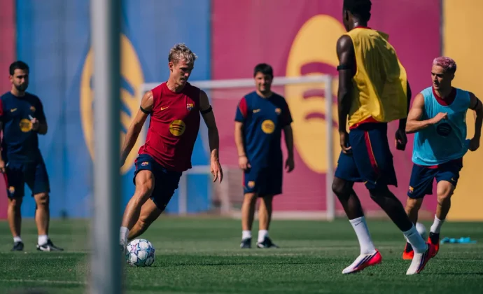 Gavi sigue con el grupo y Eric Garcia repite con máscara antes del debut europeo