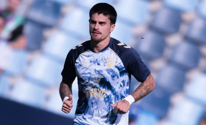 Juan Cruz, solo en casa