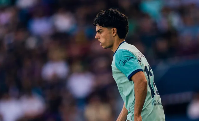 Xavi Espart desafía la simetría