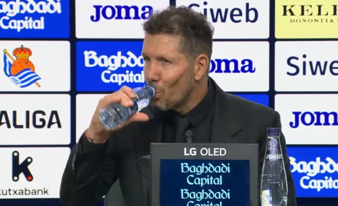 Simeone analiza el triunfo, los cambios, el sistema y las actuaciones de Grimaldo y Jonathan David