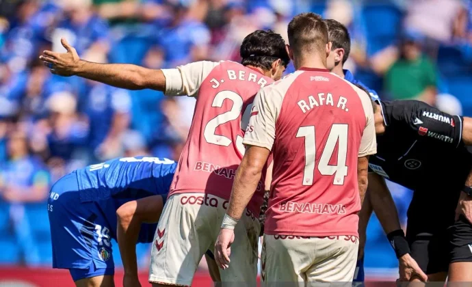 Berrocal mancha un correcto debut antes del regreso de Calero