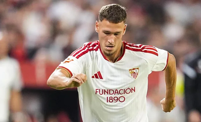 Stassin apura sus opciones para llegar al Levante - Sevilla
