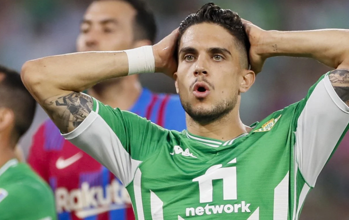 El Betis le traslada una oferta a Bartra del Trabzonspor, el jugador todavía no ha aceptado - FútbolFantasy
