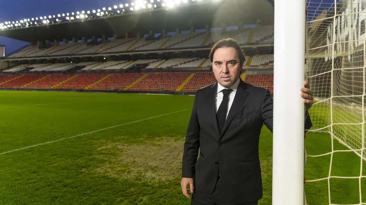 LaLiga suspende el Rayo - Real Oviedo por el estado del césped