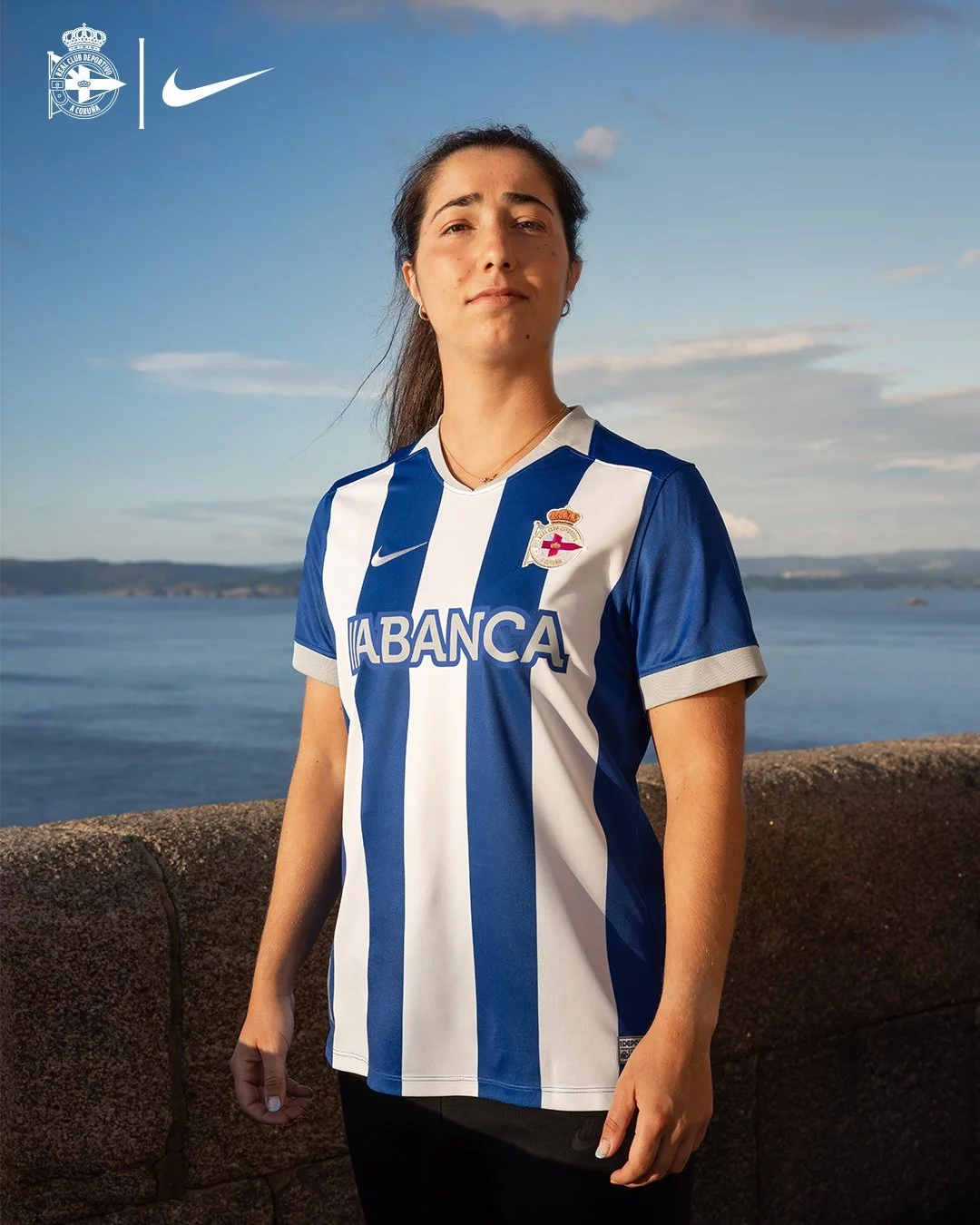 El Deportivo presenta su primera equipación para la temporada 26/27 ...